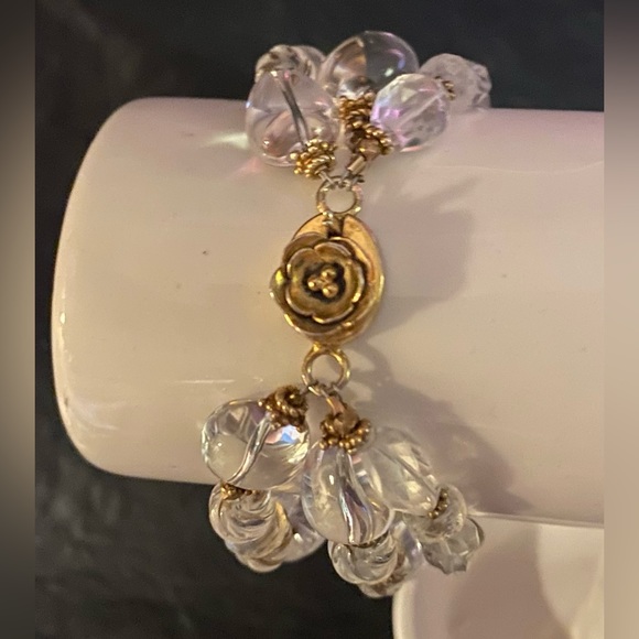 Vintage Crystal glass and gold 3 strand bracelet. - Picture 3 of 17